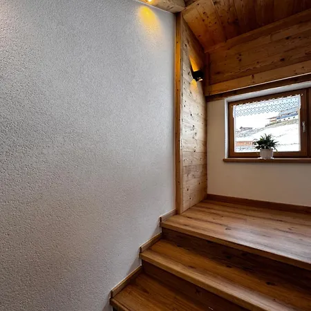 Mbz Birg 1414 Apartmán *